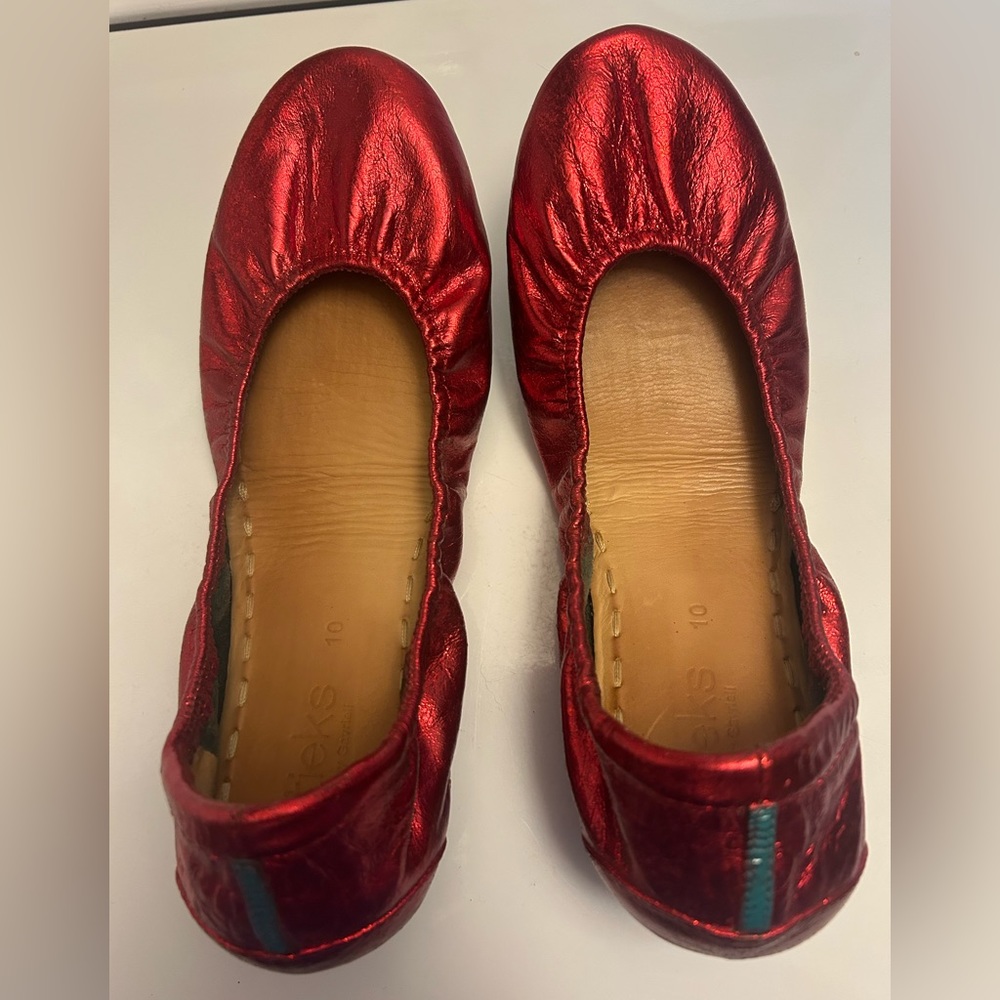 Size 10 Tieks- poison apple customs
